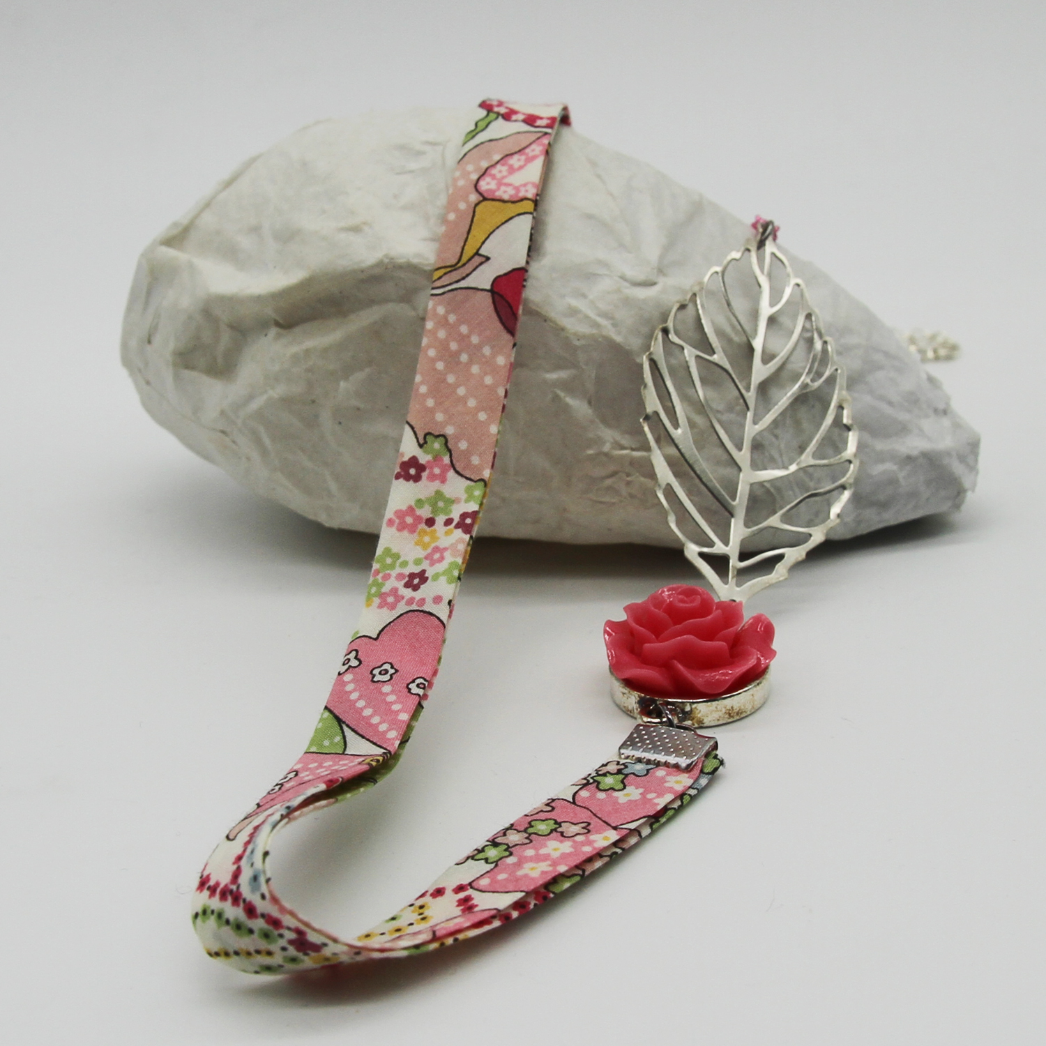 Bijou de tête/headband avec chaîne épi et cabochon rose