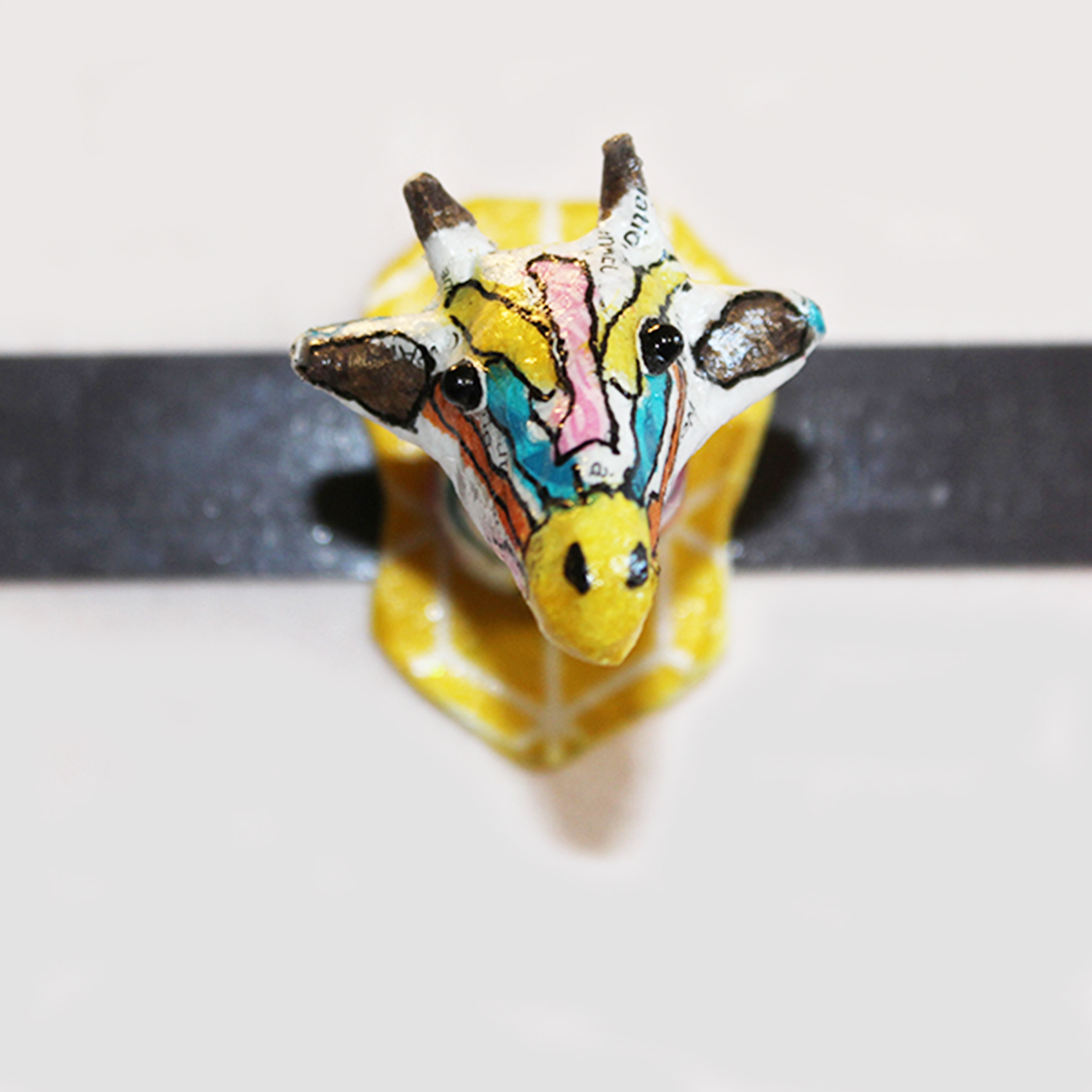 Création de magnet tête de girafe en papier mâché