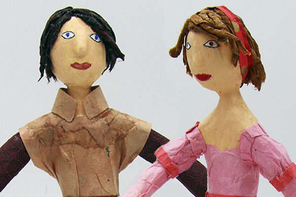 Personnages en papier mâché